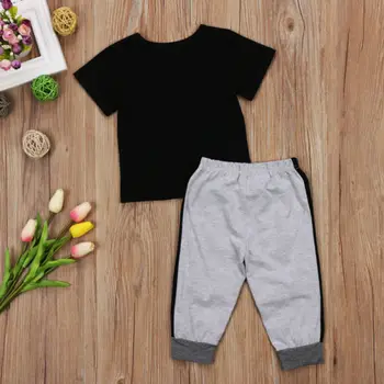 Malčka Otroci Baby Boy Summer Kratek Rokav Bombaž Oblačila Črno Črko T-shirt Vrhovi+Sive Hlače 2pcs Priložnostne Obleke