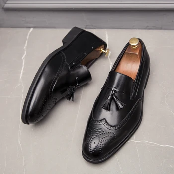 Mens priložnostne čevlji Usnjeni Moški Tassel Čevlji na prostem Obleko Pisarna Obutev Modni brogue Elegantno Oxford Čevlji zapatos de hombre 20946