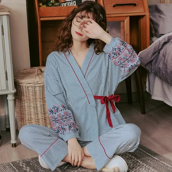 Nova Jesensko Pižame Ženske Dekle Pajama Nastavi Lepo Prugasta Tiskanja Japonski Kimonos Za Ženske Plus Velikost 3XL Bombaž Yukata